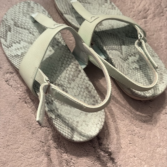 Vionic Sandals - Picture 8 of 12